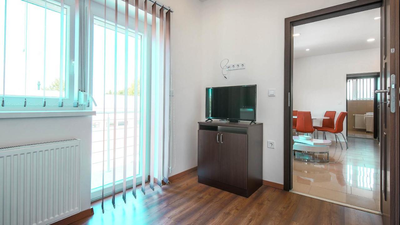 White Apartman Siofok Ngoại thất bức ảnh
