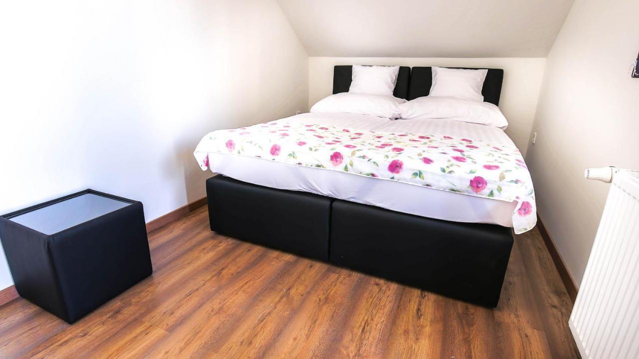 White Apartman Siofok Ngoại thất bức ảnh