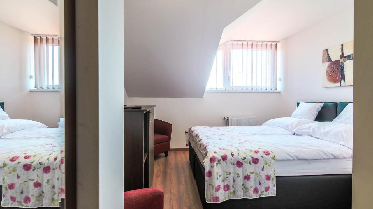 White Apartman Siofok Ngoại thất bức ảnh