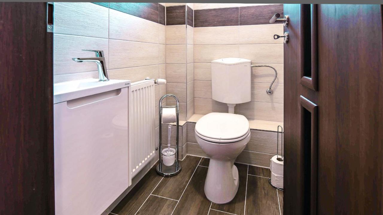 White Apartman Siofok Ngoại thất bức ảnh