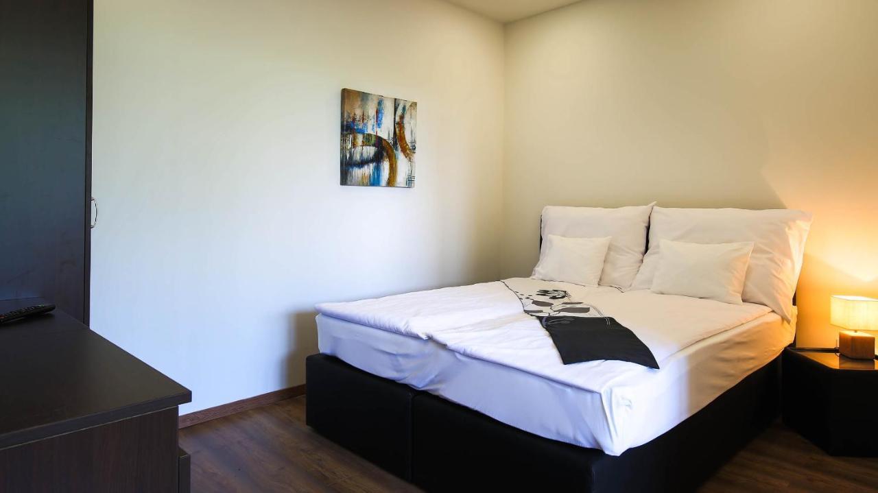 White Apartman Siofok Ngoại thất bức ảnh