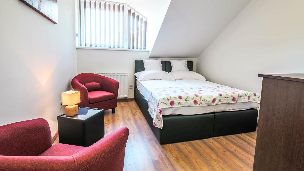 White Apartman Siofok Ngoại thất bức ảnh