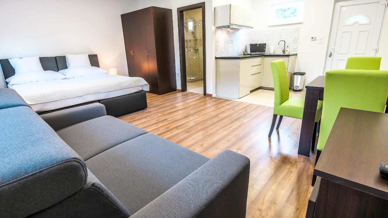 White Apartman Siofok Ngoại thất bức ảnh