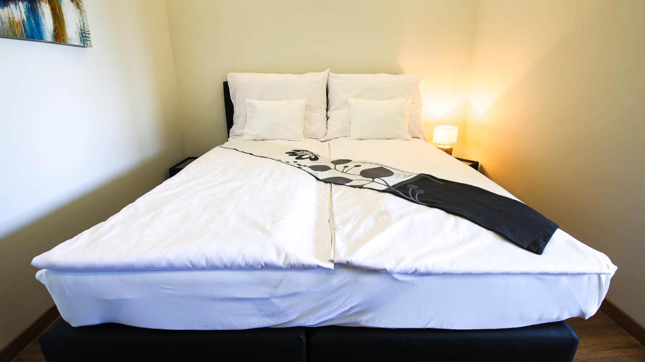 White Apartman Siofok Ngoại thất bức ảnh